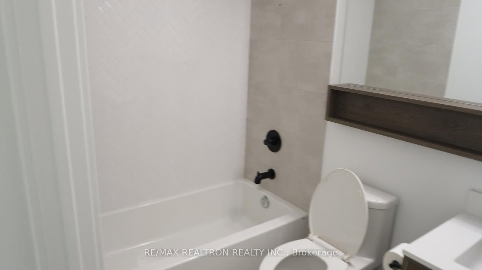 8888 Yonge Street, Unit 508 thumbnail 11