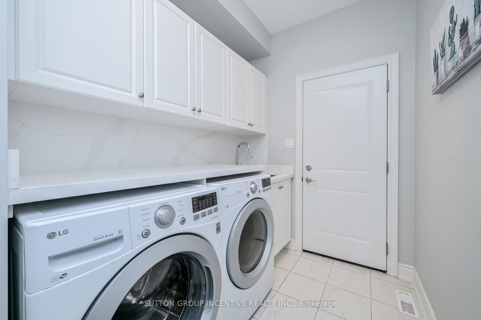 4 Westmount Drive thumbnail 19
