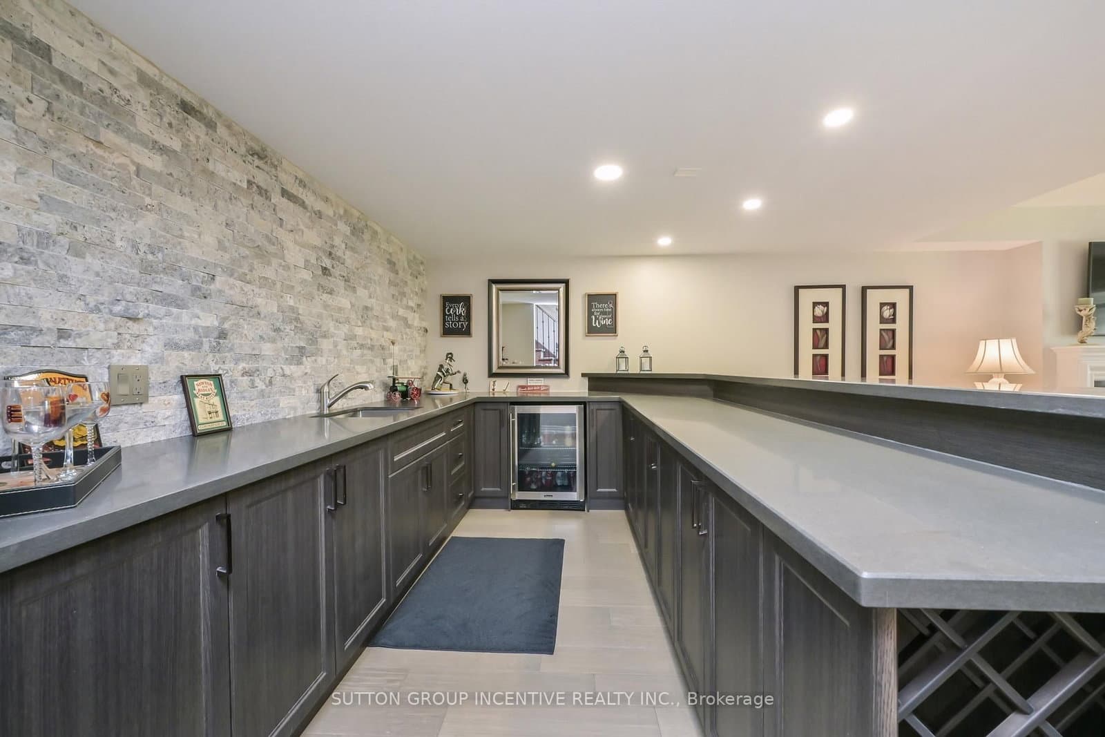 4 Westmount Drive thumbnail 32