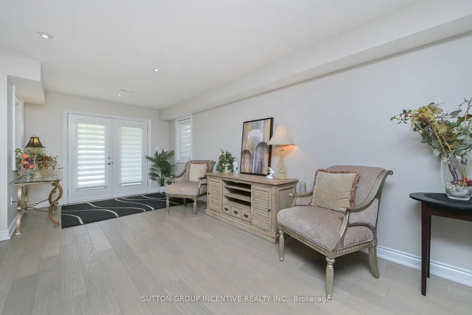 4 Westmount Drive thumbnail 35