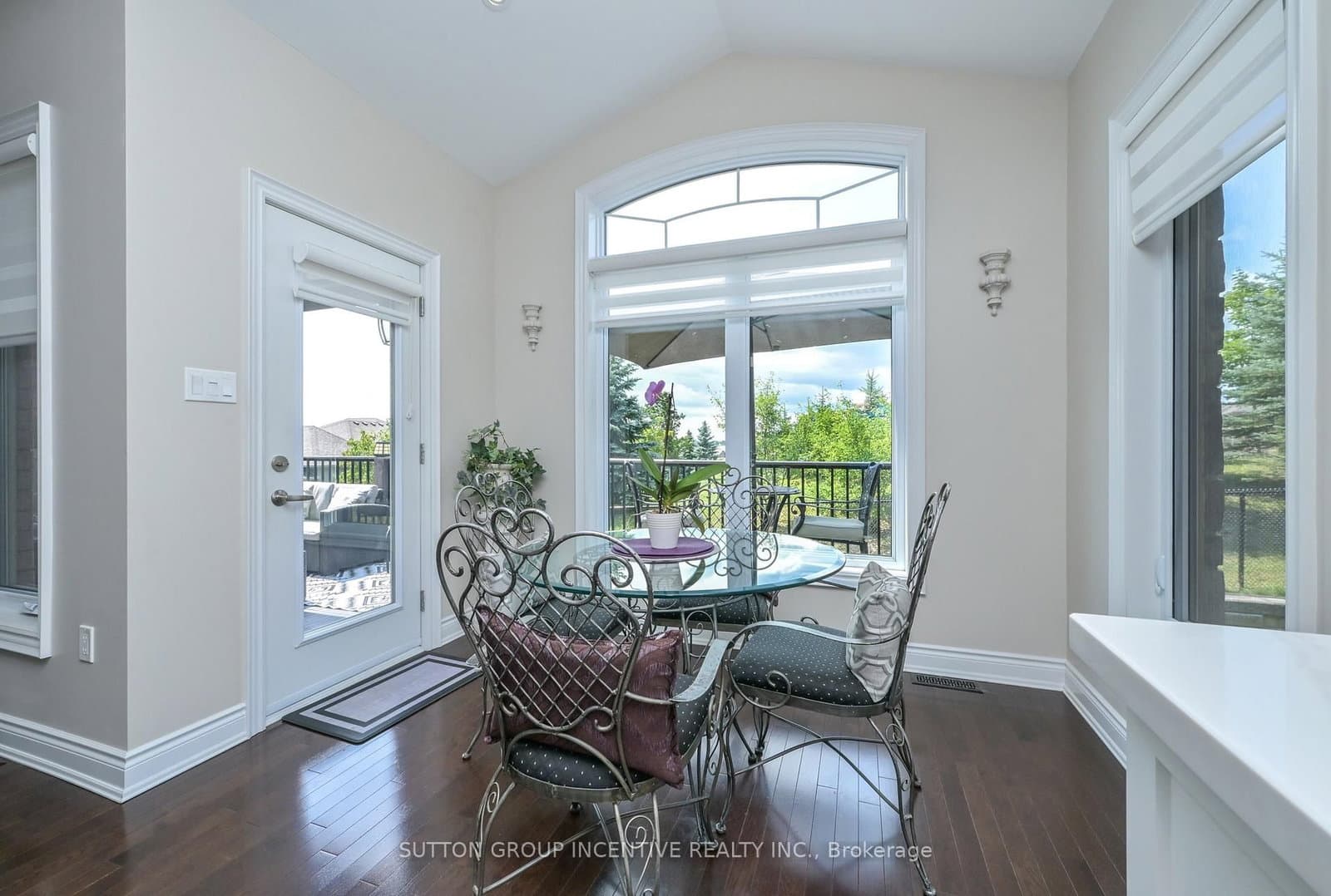 4 Westmount Drive thumbnail 8