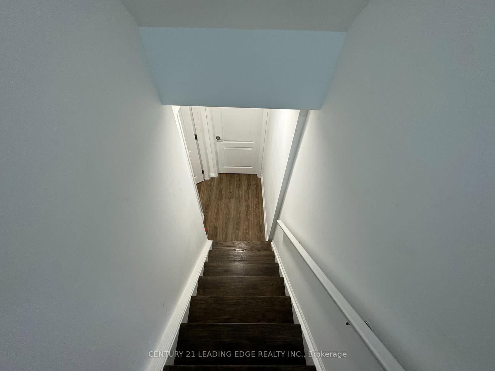 97 Revelstoke Crescent, Unit Basement thumbnail 3