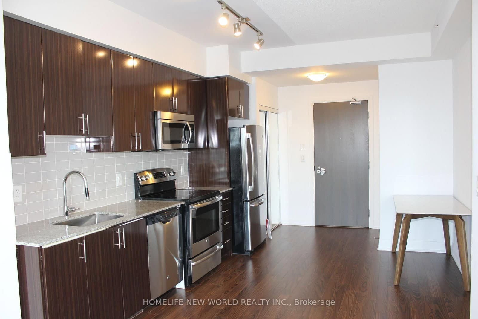 7161 Yonge Street, Unit 2335 thumbnail 12