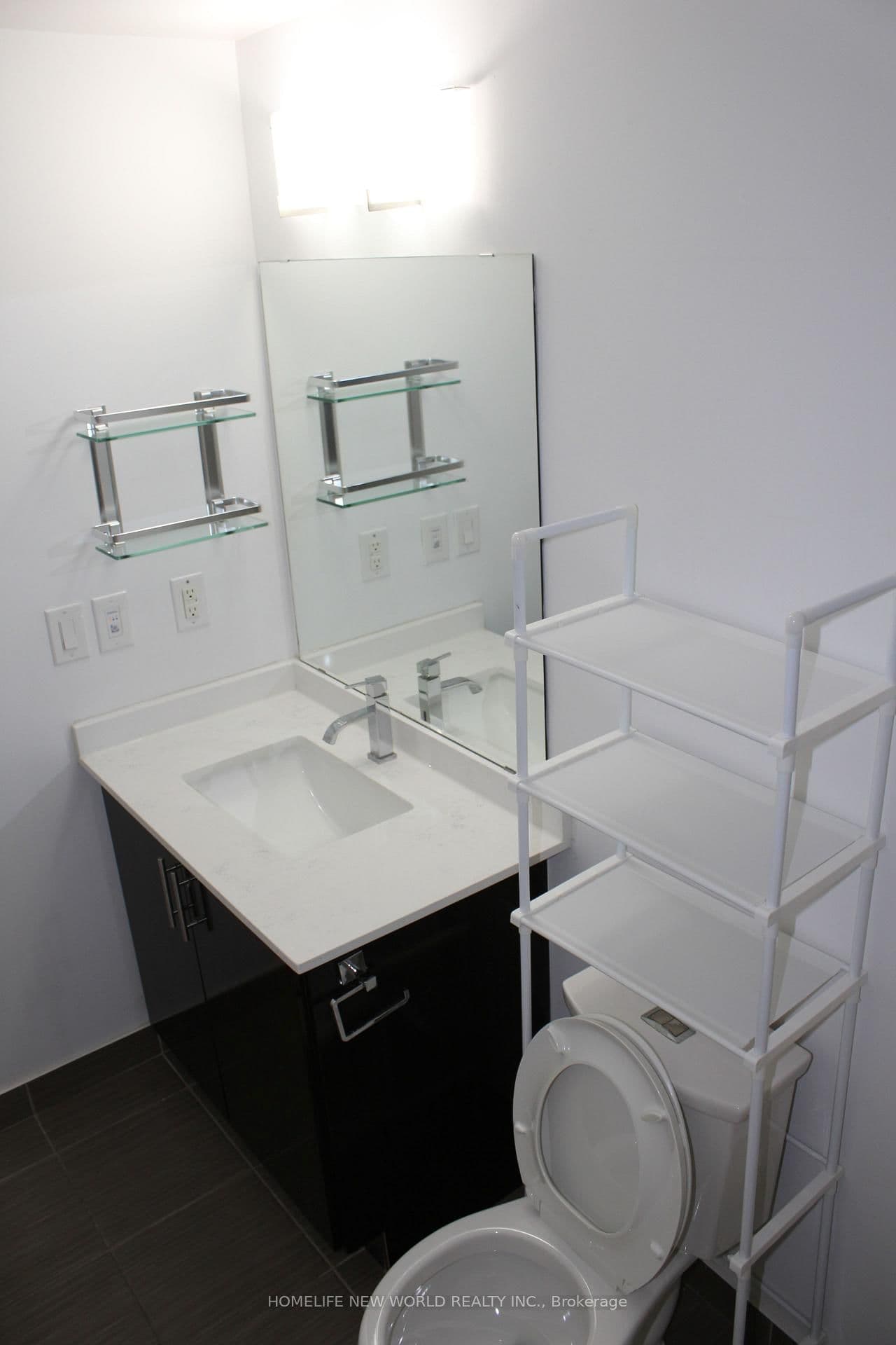 7161 Yonge Street, Unit 2335 thumbnail 14
