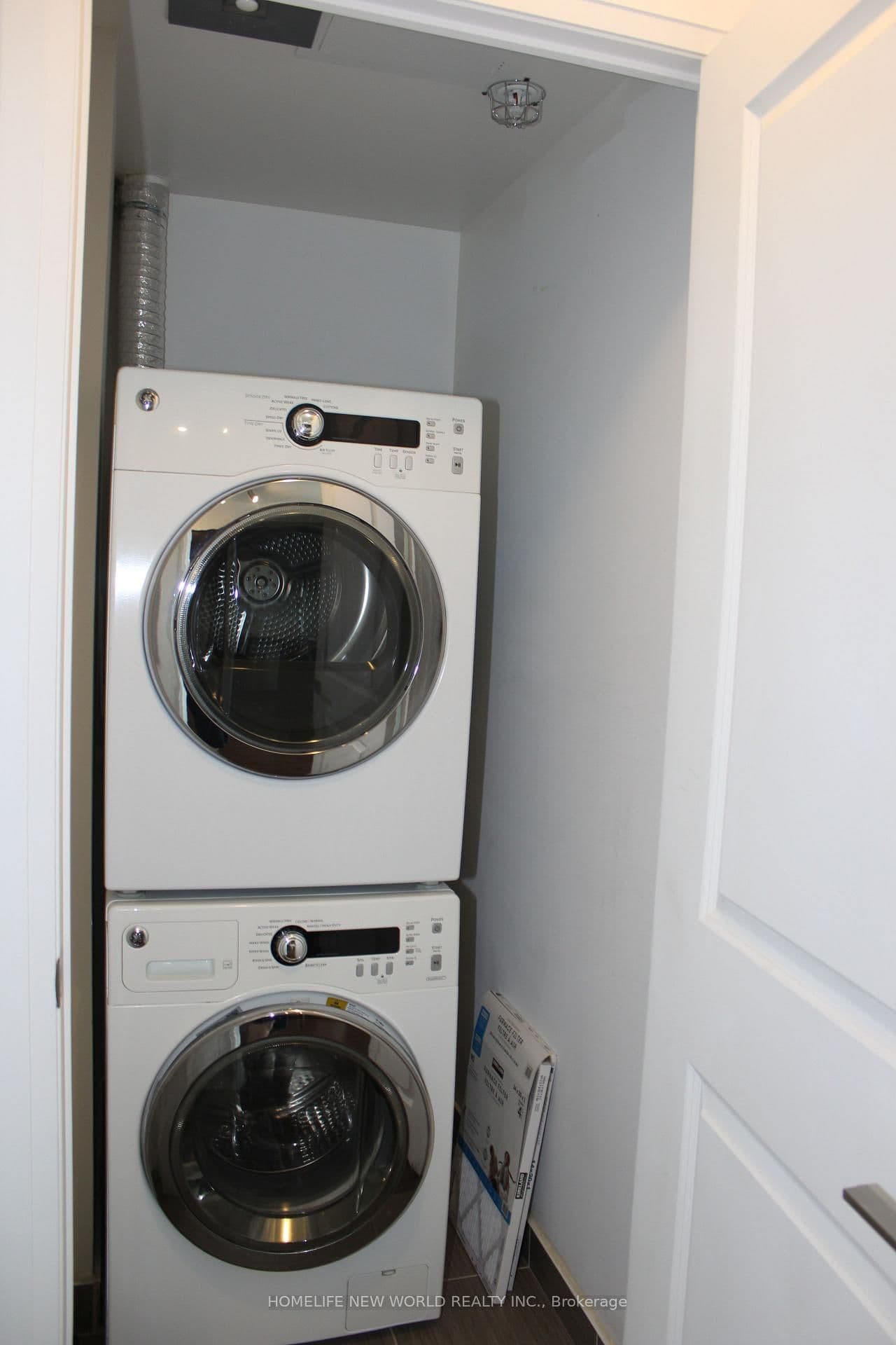 7161 Yonge Street, Unit 2335 thumbnail 16
