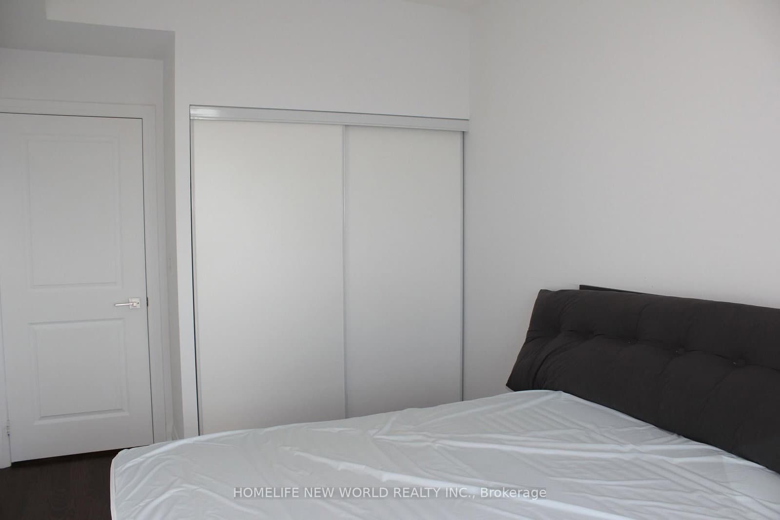 7161 Yonge Street, Unit 2335 thumbnail 18