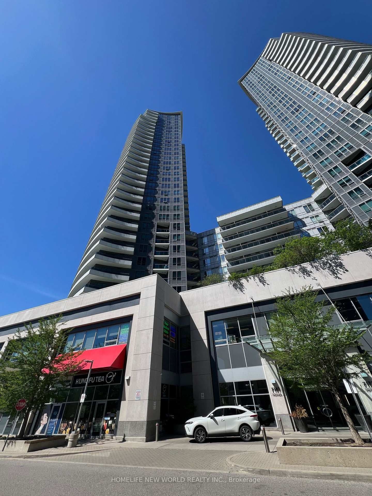 7161 Yonge Street, Unit 2335 thumbnail 2