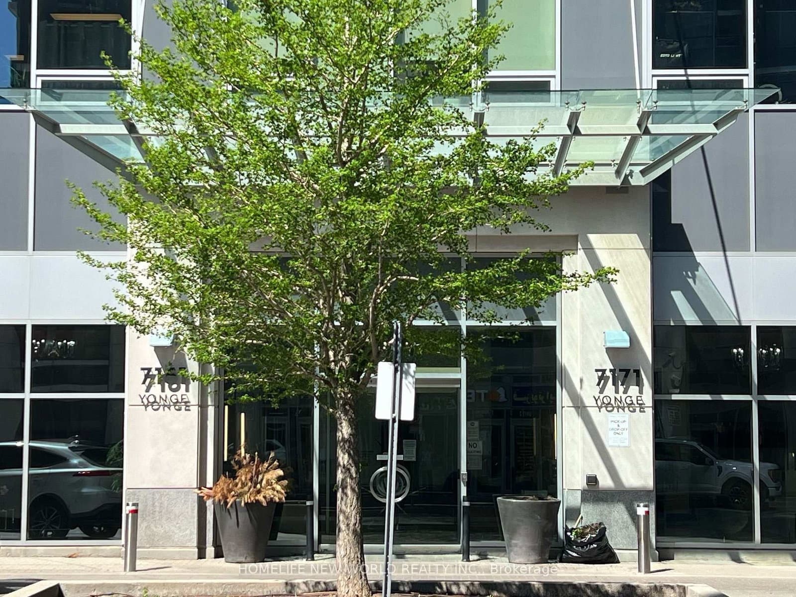 7161 Yonge Street, Unit 2335 thumbnail 4