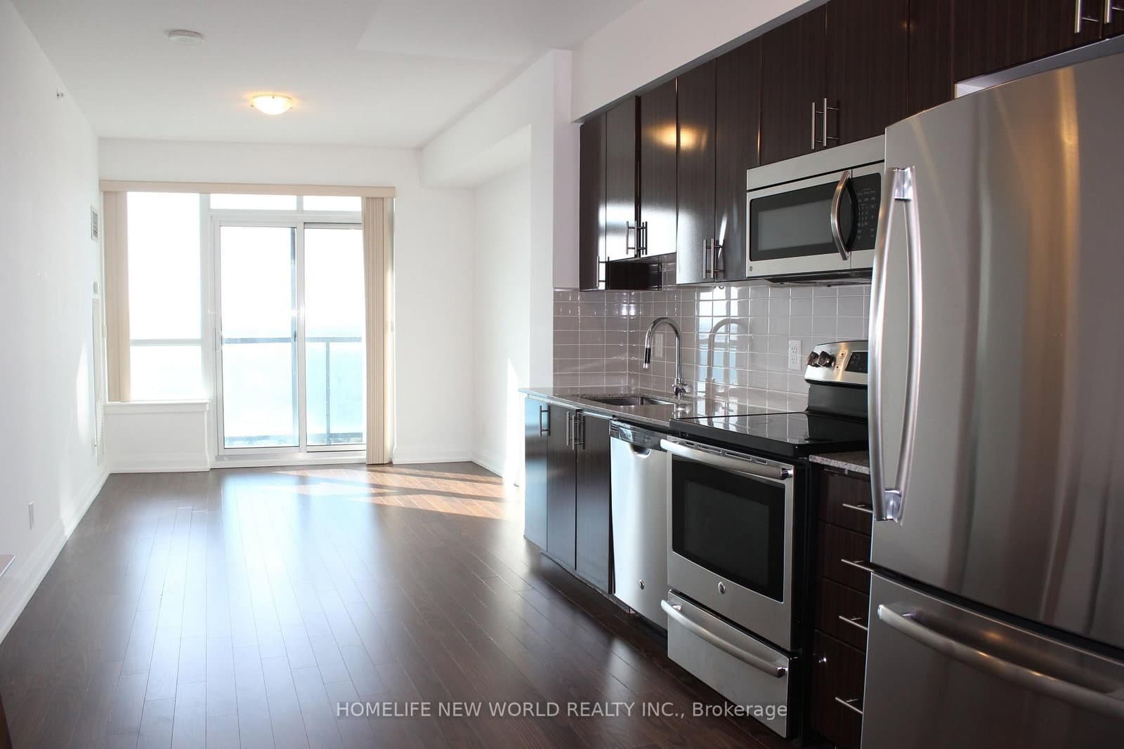 7161 Yonge Street, Unit 2335 thumbnail 8