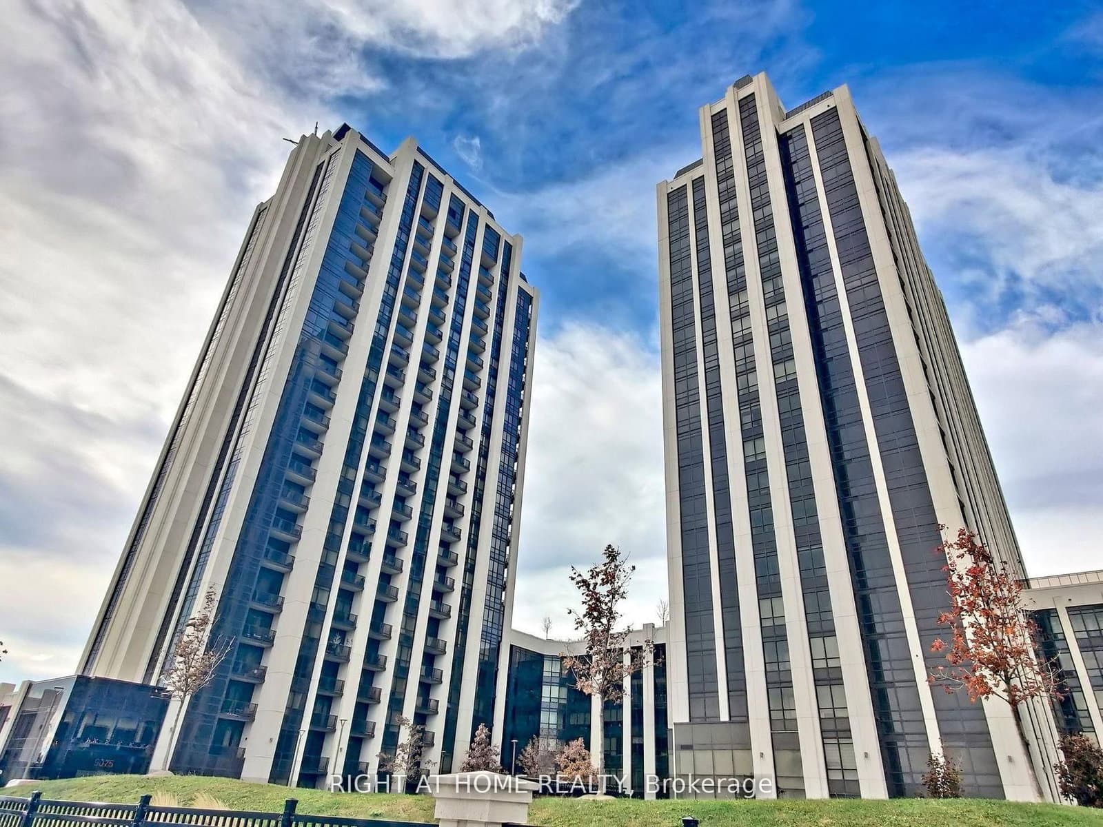 9075 Jane Street, Unit 106 thumbnail 2