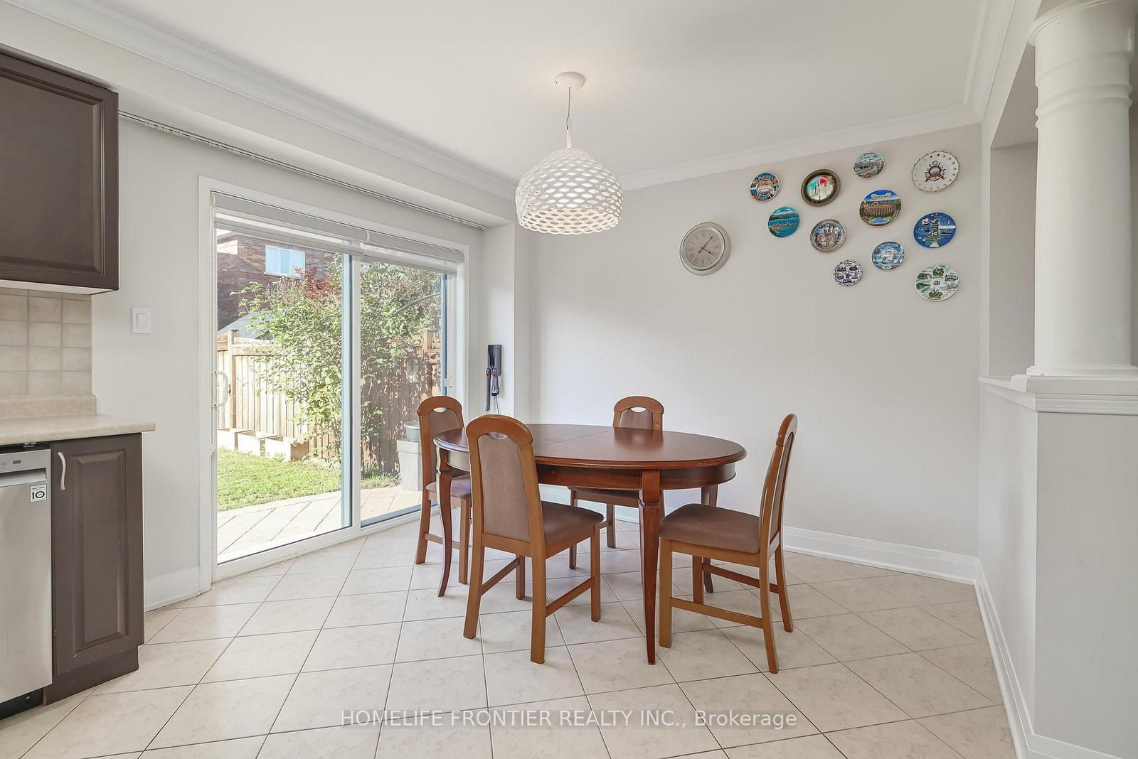 86 Venice Gate Drive thumbnail 19