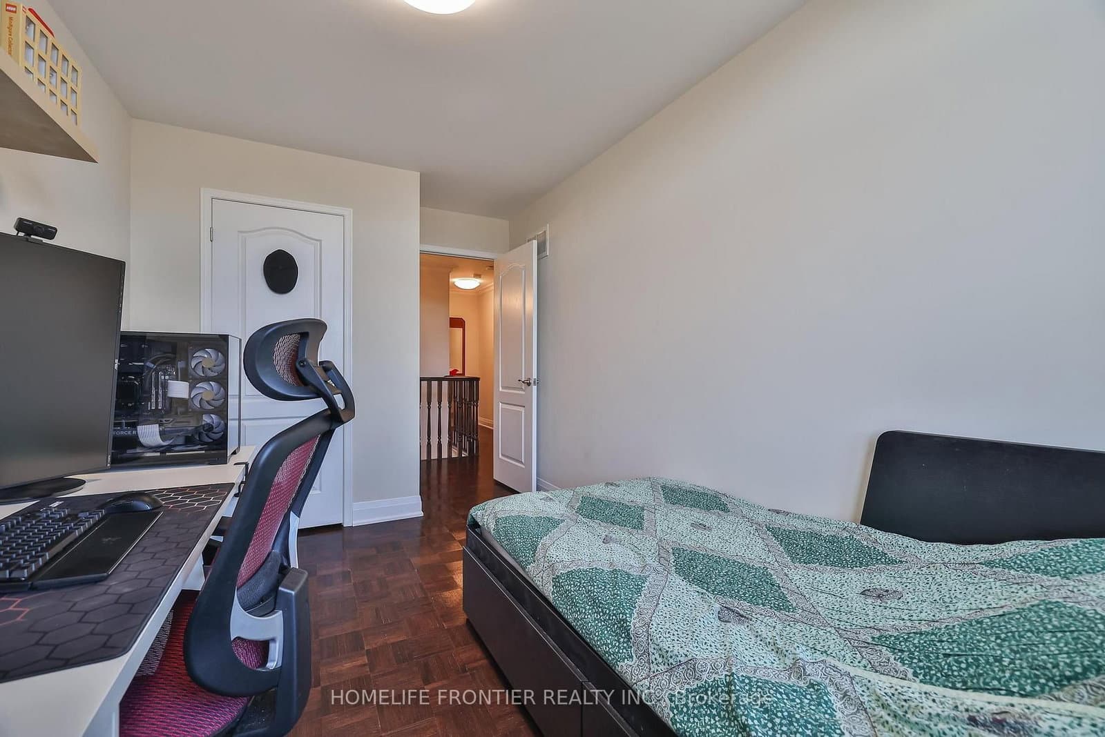 86 Venice Gate Drive thumbnail 30