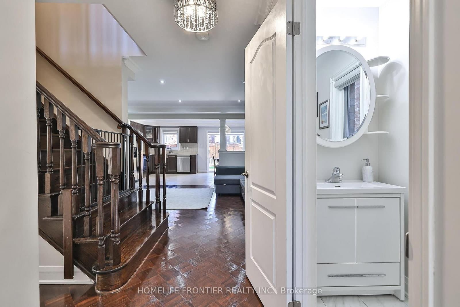 86 Venice Gate Drive thumbnail 5