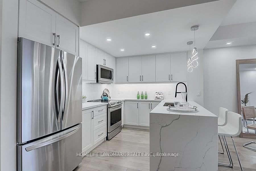 8110 Birchmount Road, Unit 912 thumbnail 2