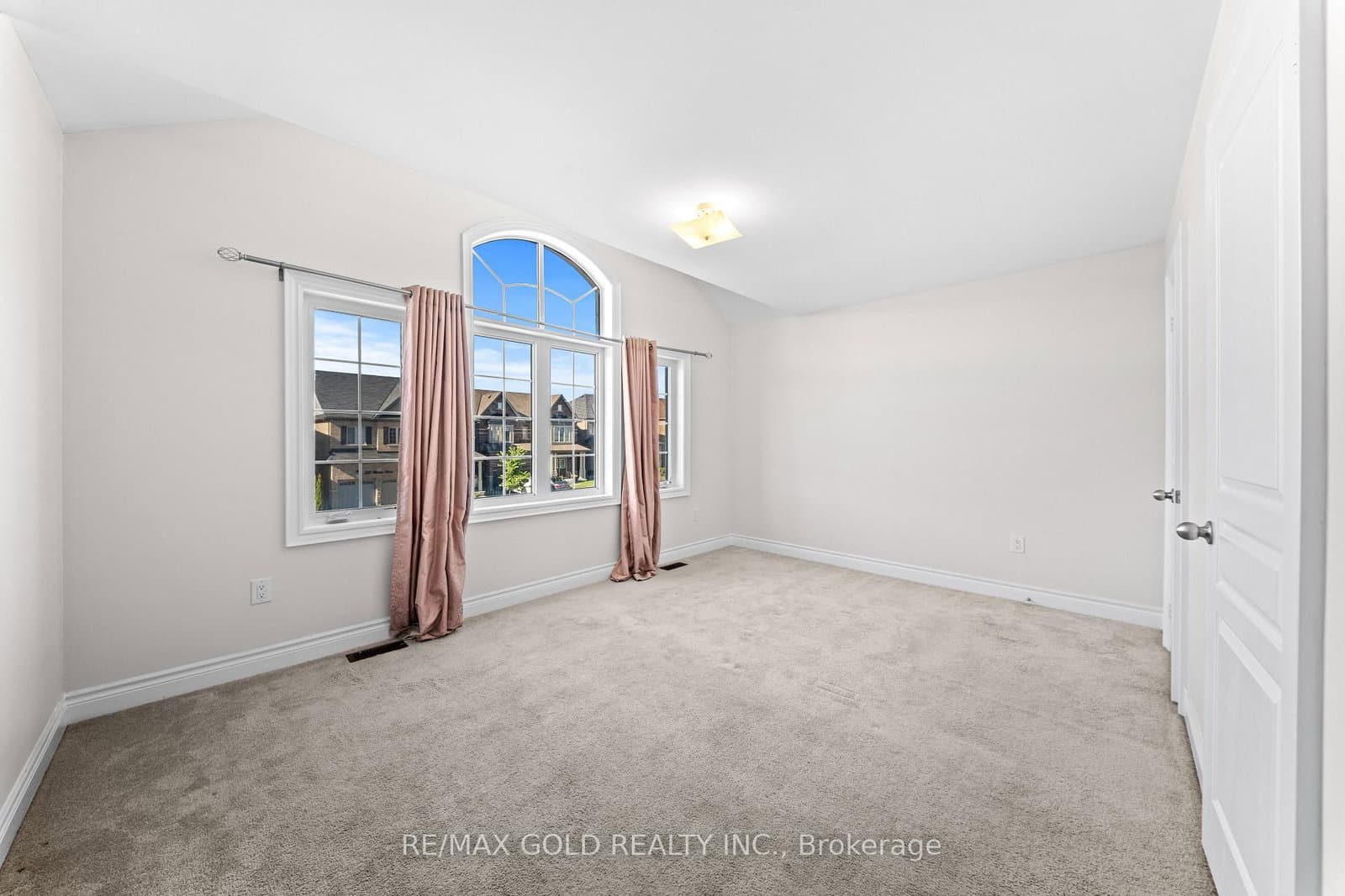 600 Mactier Drive thumbnail 23