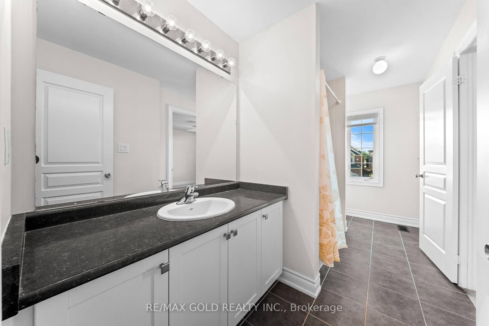 600 Mactier Drive thumbnail 26