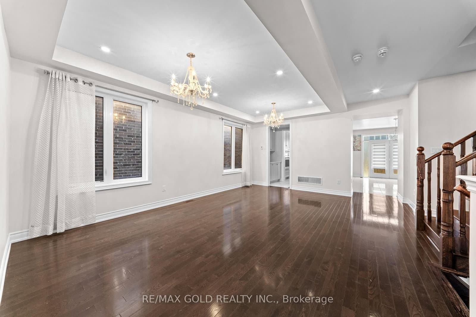 600 Mactier Drive thumbnail 4