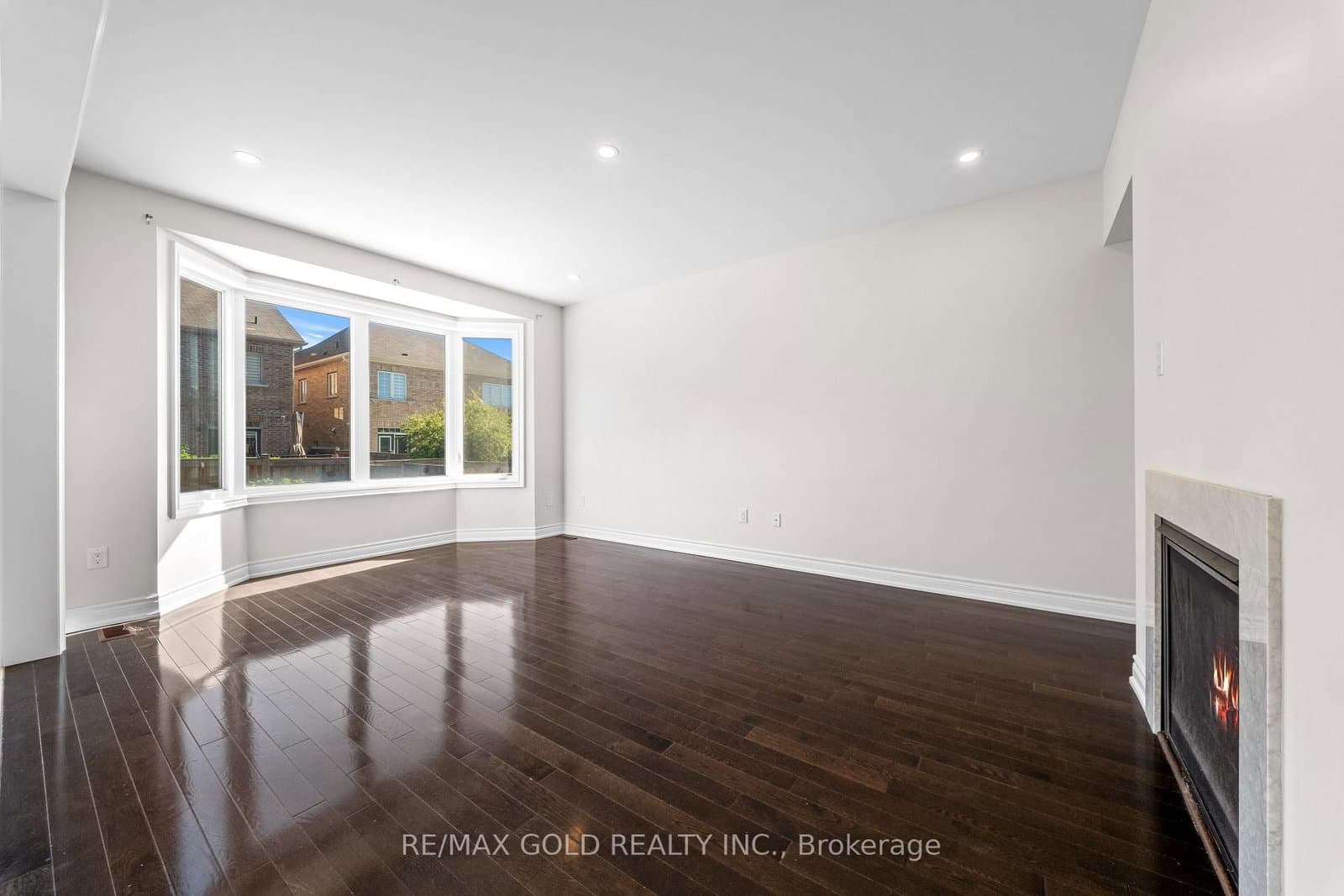 600 Mactier Drive thumbnail 9