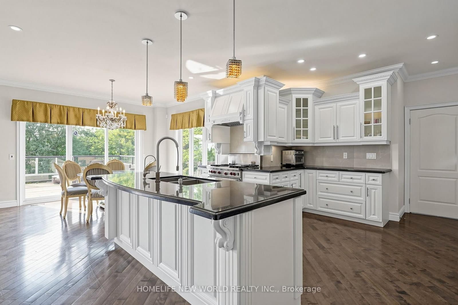 27 Walnut Glen Place thumbnail 13