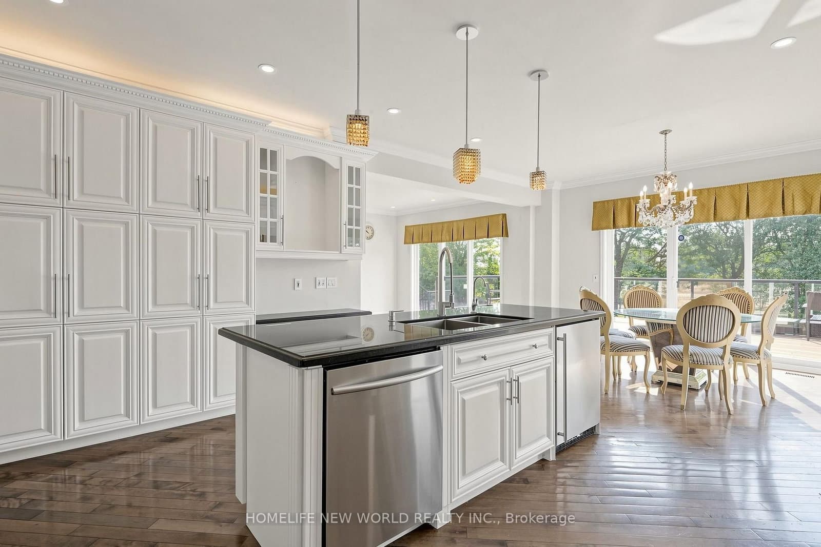 27 Walnut Glen Place thumbnail 14
