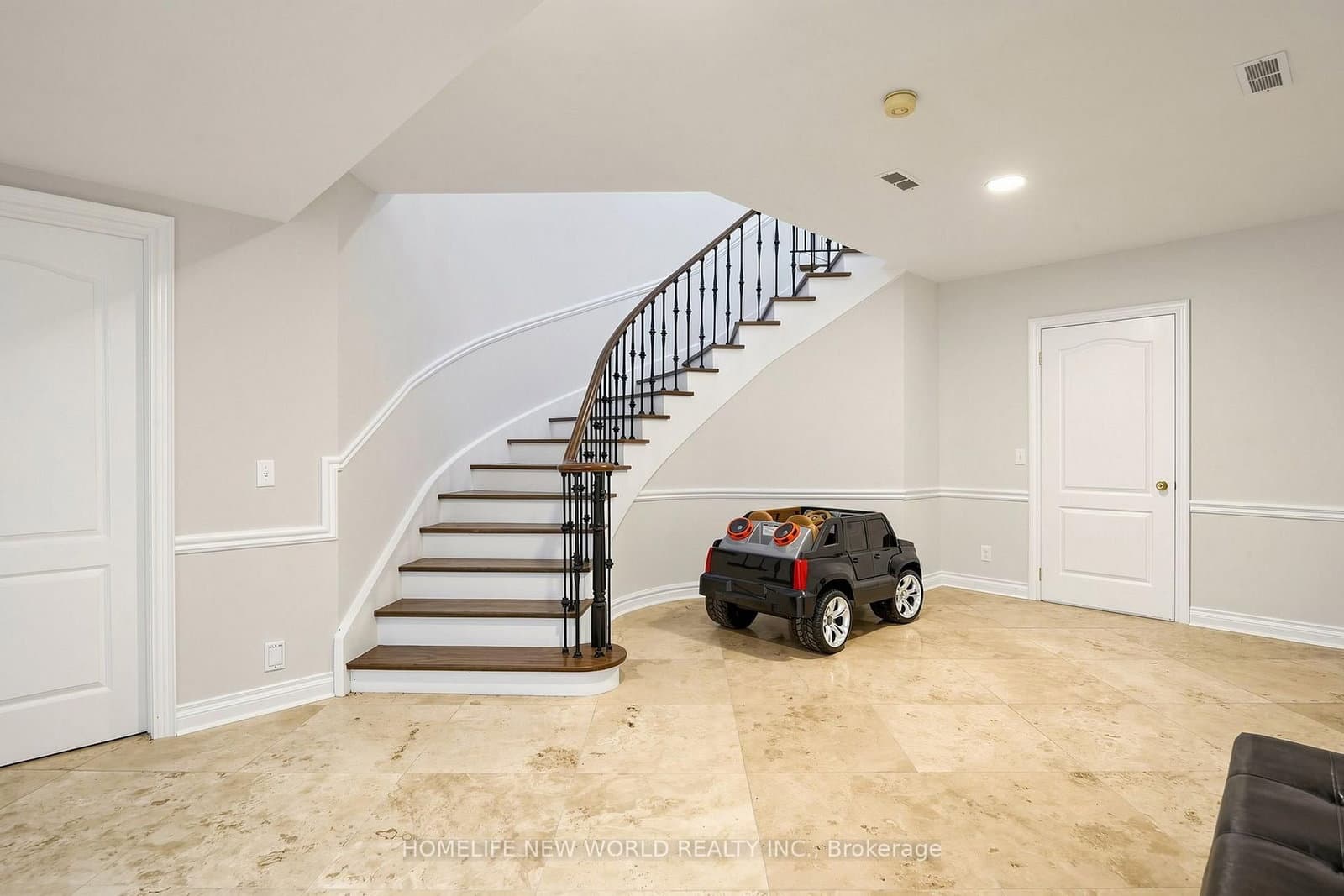 27 Walnut Glen Place thumbnail 36
