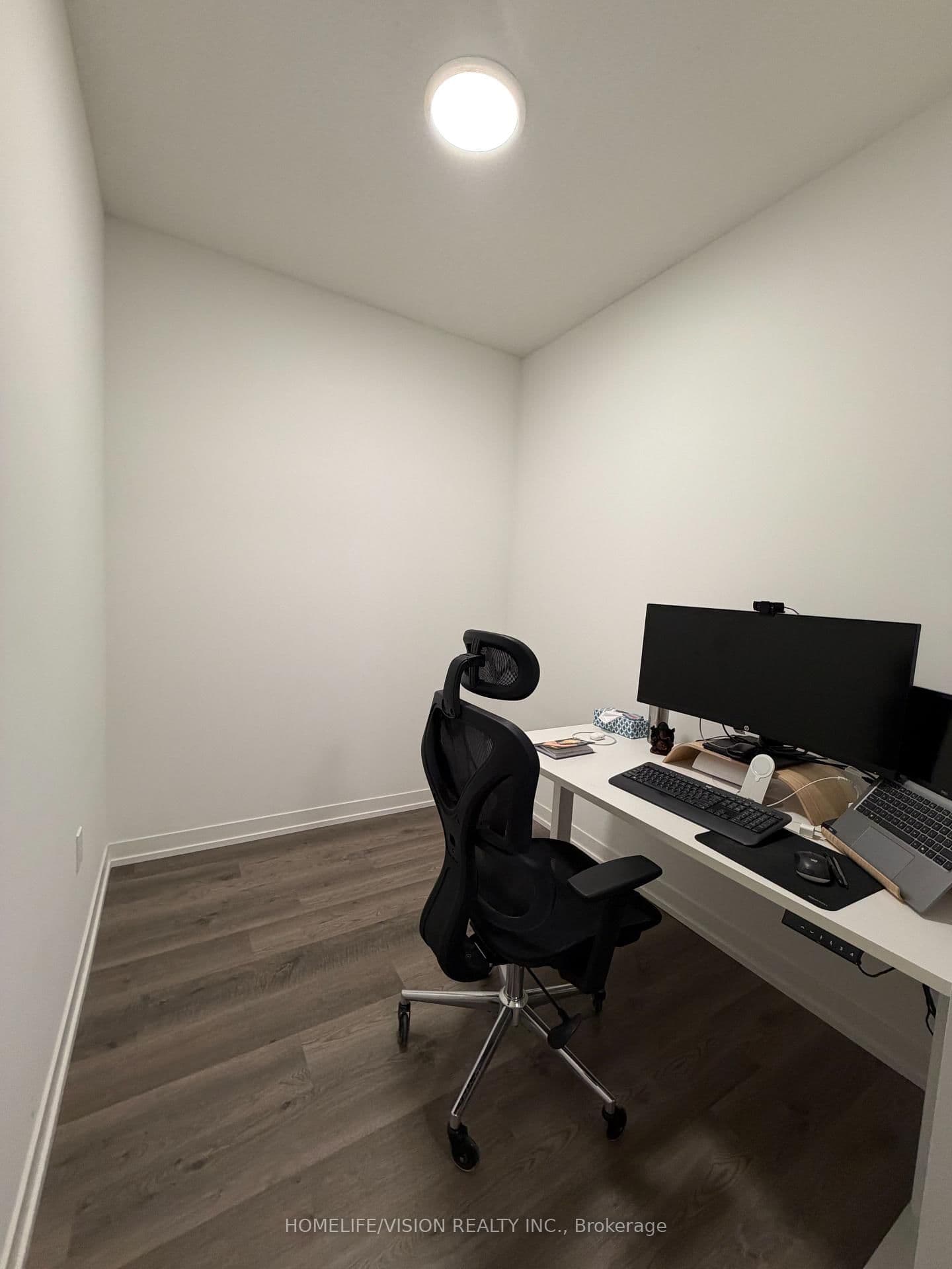 8 Interchange Way, Unit 3207 thumbnail 13