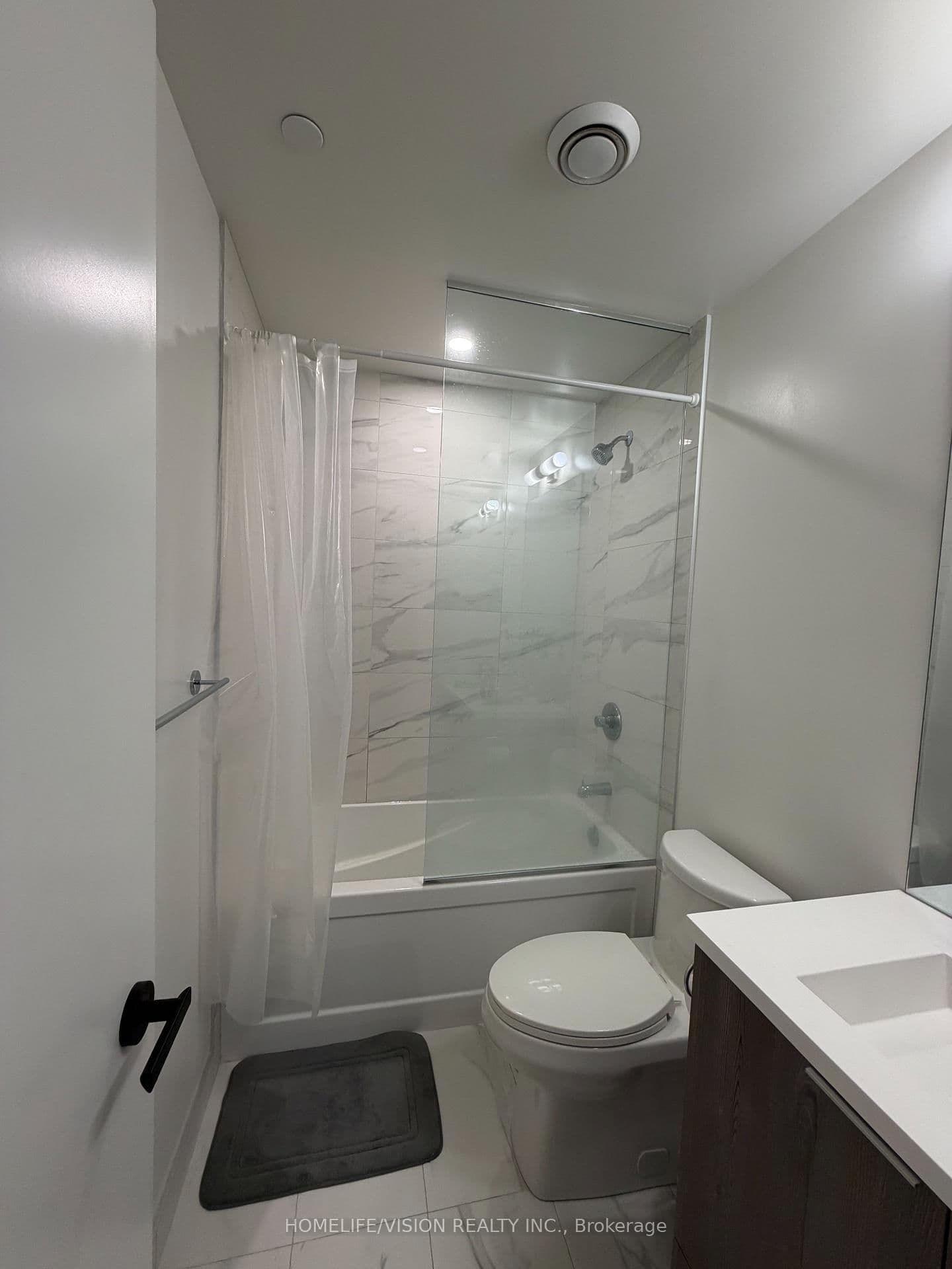 8 Interchange Way, Unit 3207 thumbnail 14