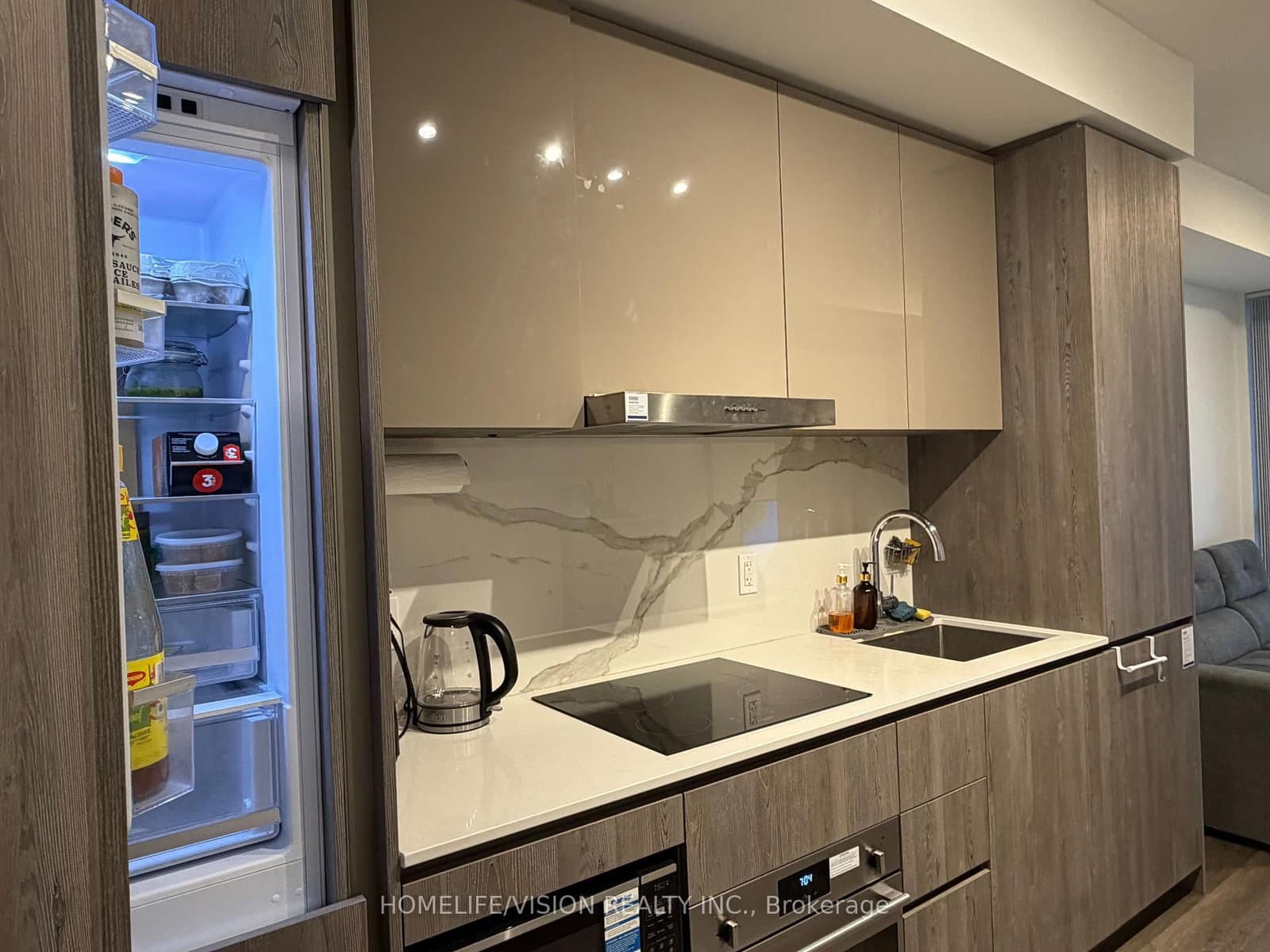 8 Interchange Way, Unit 3207 thumbnail 7