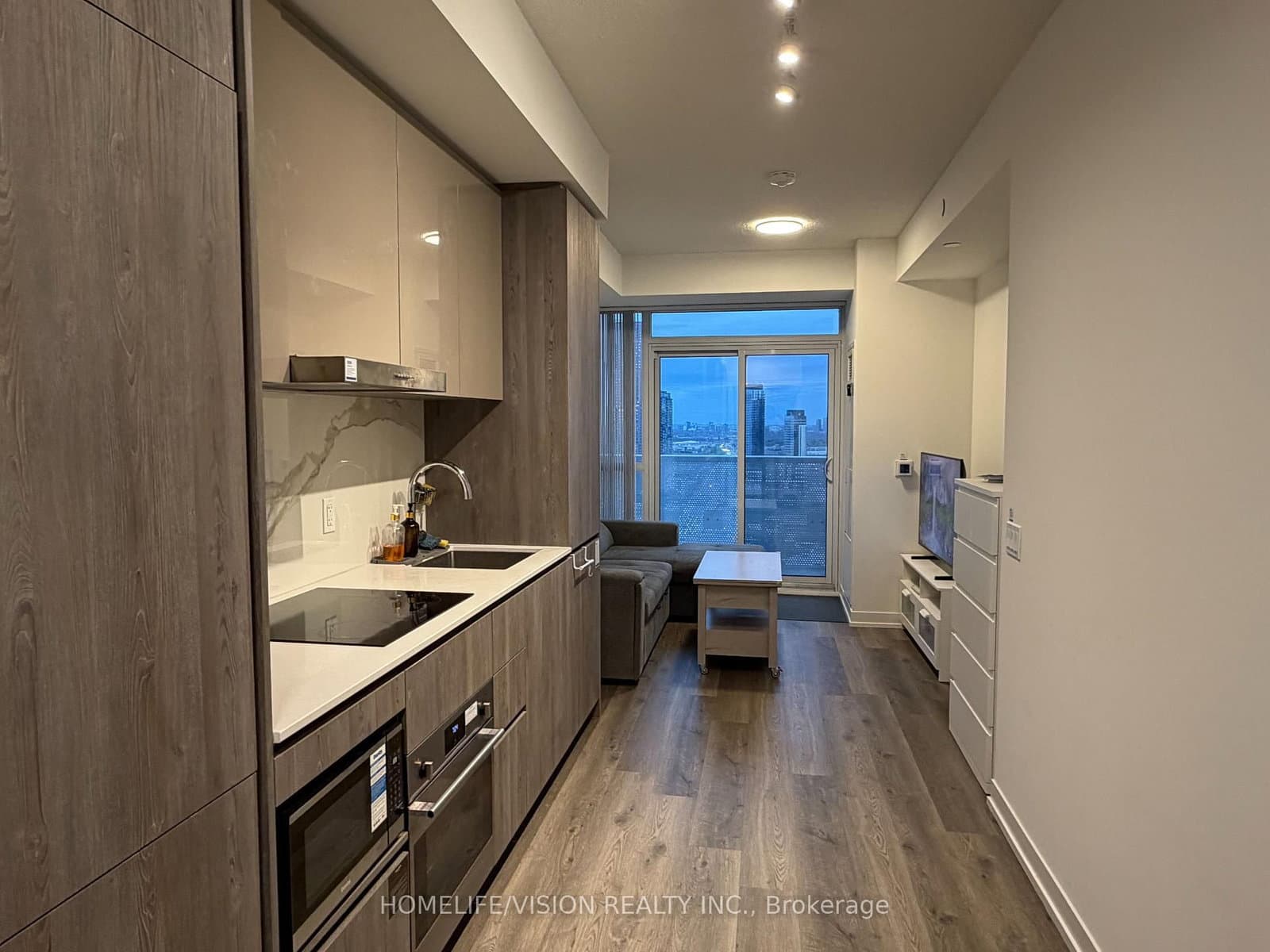 8 Interchange Way, Unit 3207 thumbnail 8