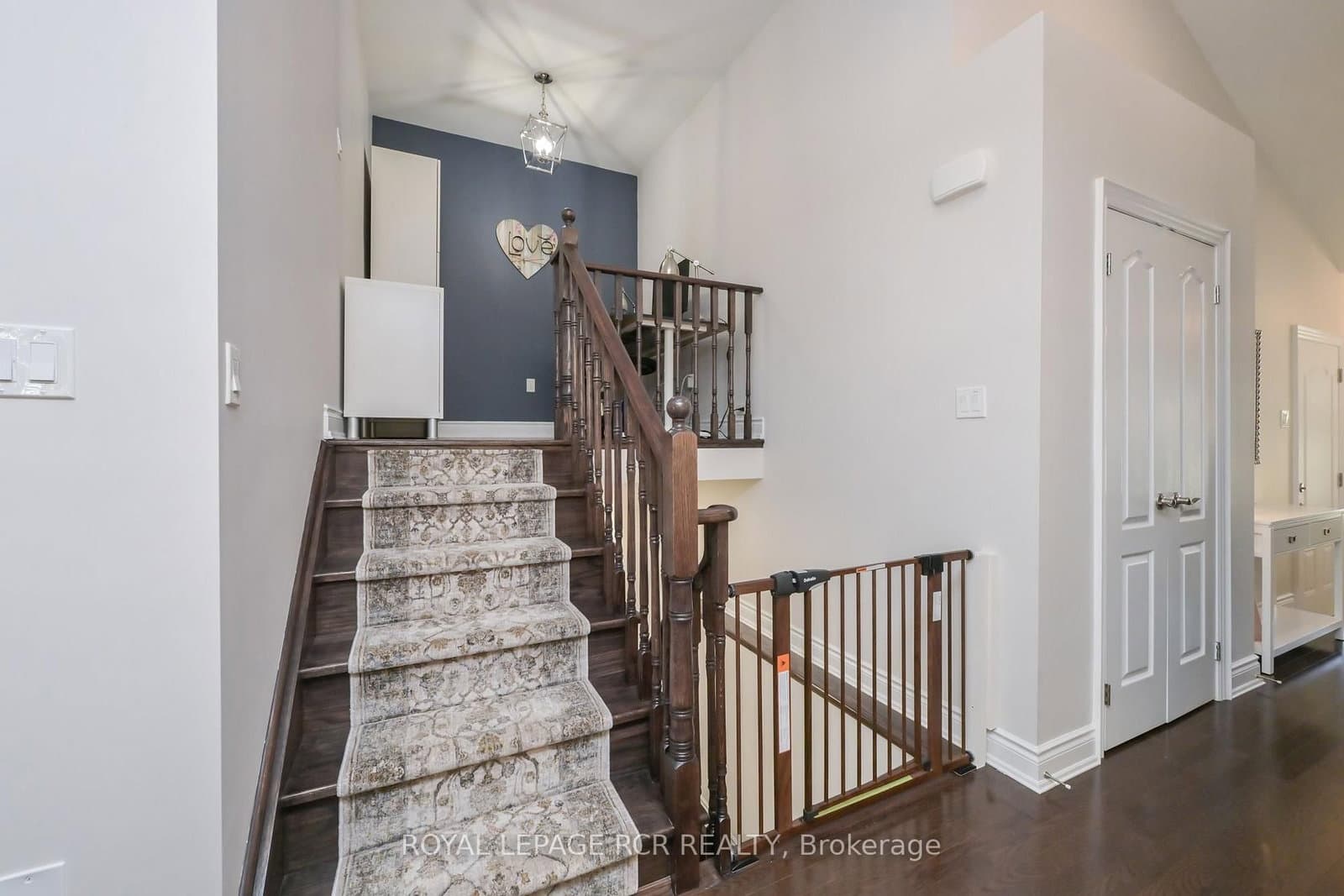 39 Westmount Drive thumbnail 20