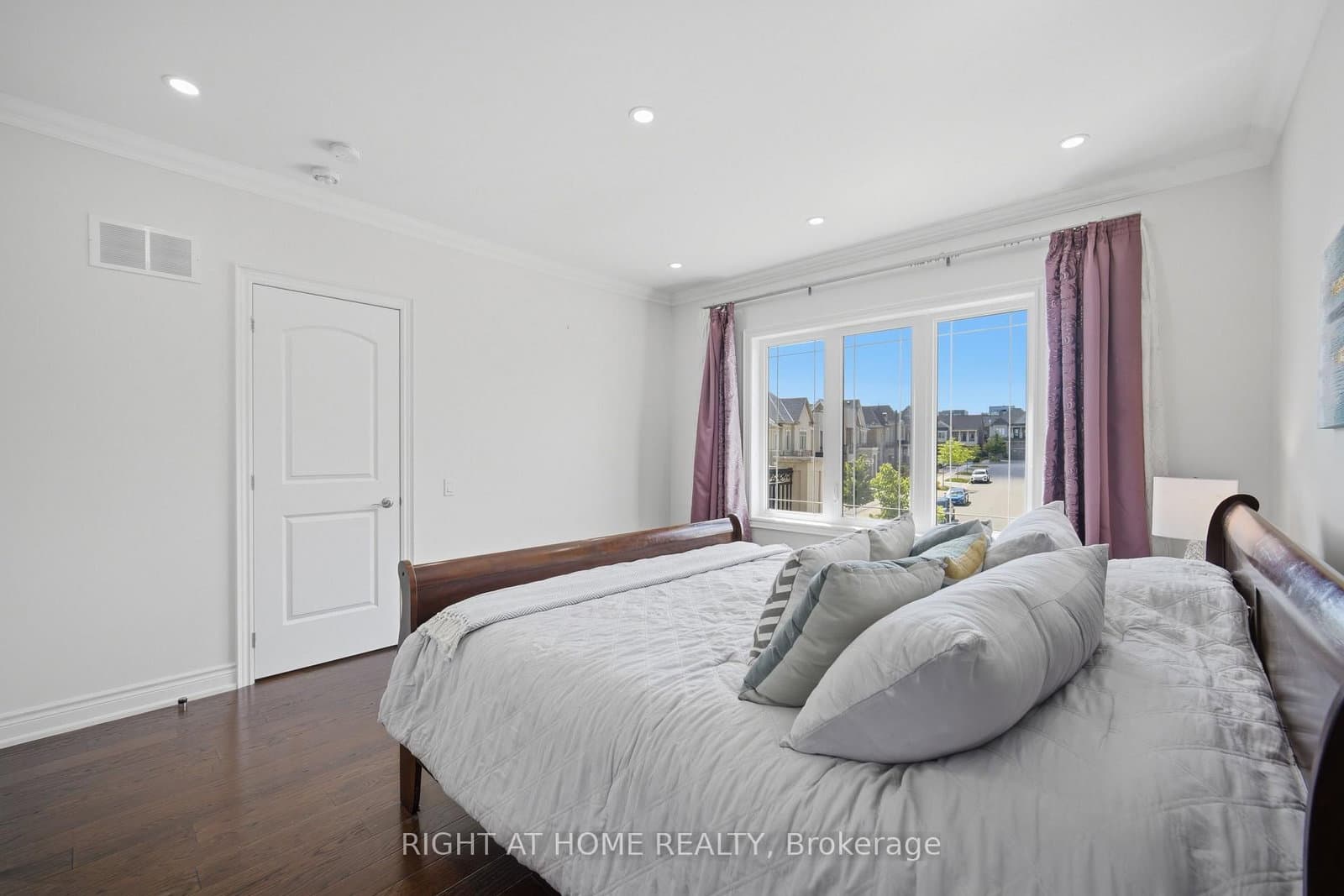 33 Keatley Drive thumbnail 27