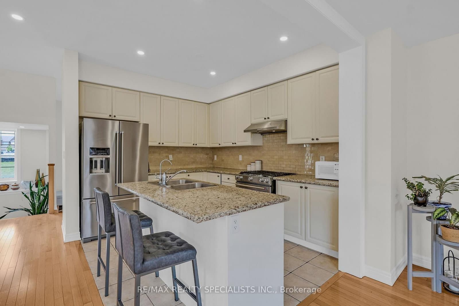 177 East's Corners Boulevard thumbnail 14