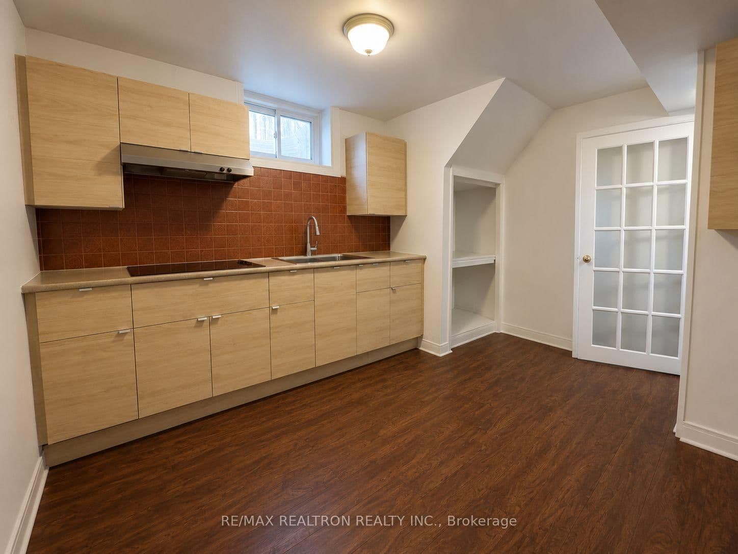 13 Aurora Heights Drive, Unit Basement thumbnail 5