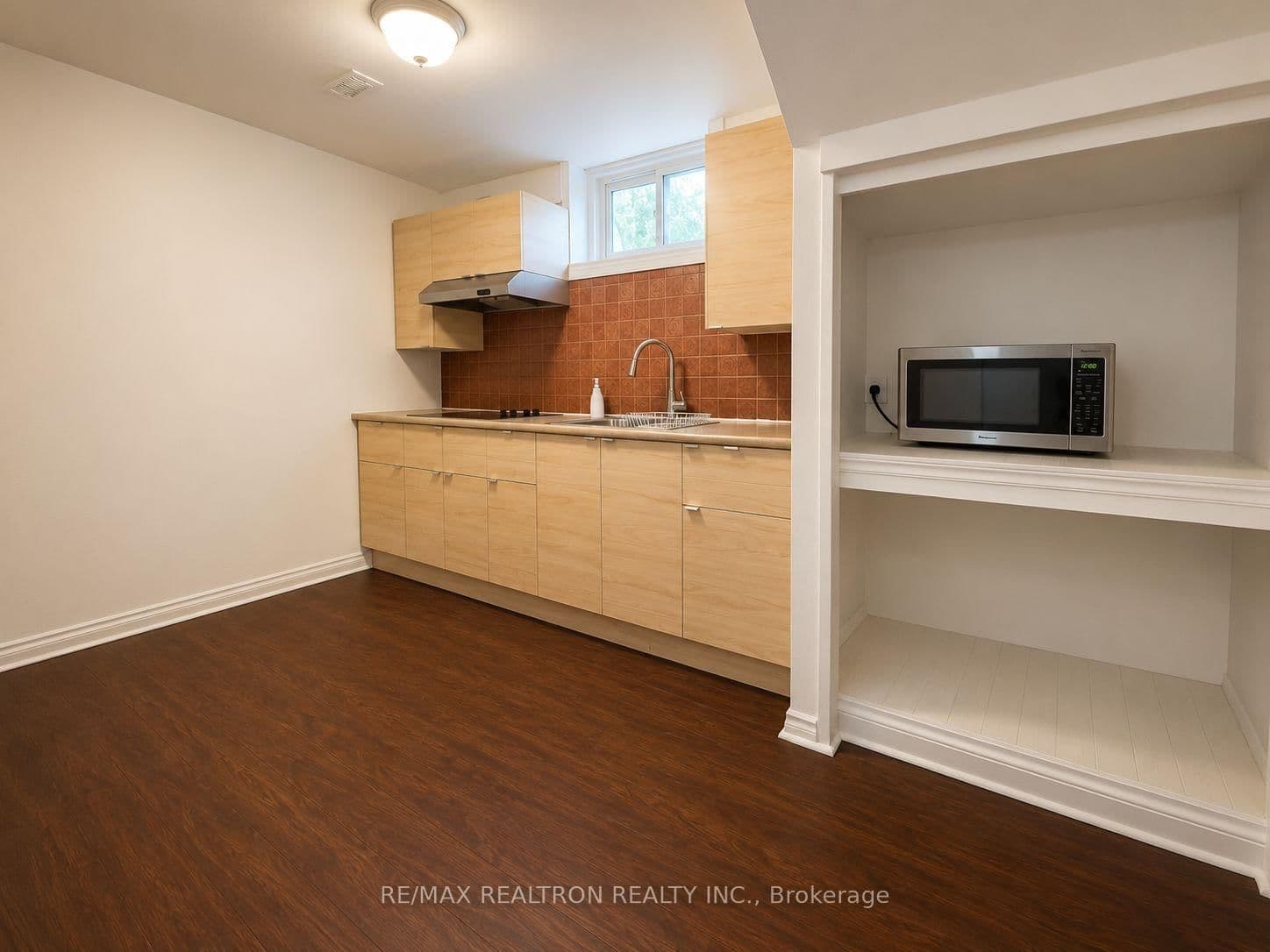 13 Aurora Heights Drive, Unit Basement thumbnail 6
