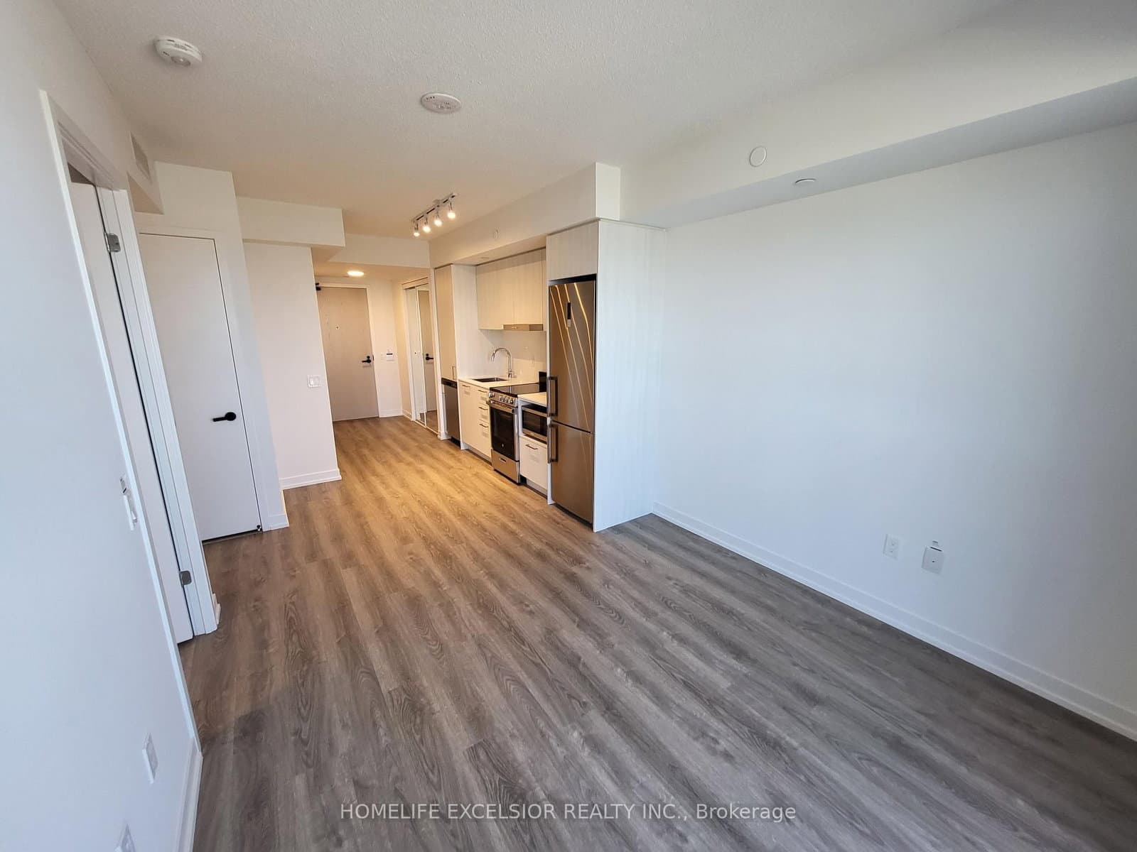 195 Commerce Street, Unit 2808 thumbnail 3