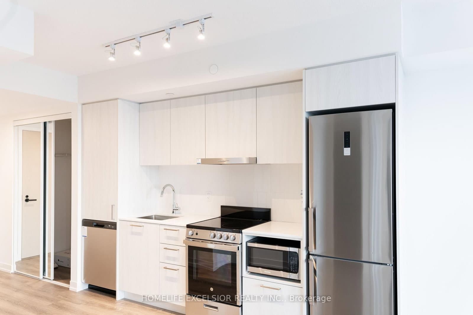 195 Commerce Street, Unit 2808 thumbnail 7