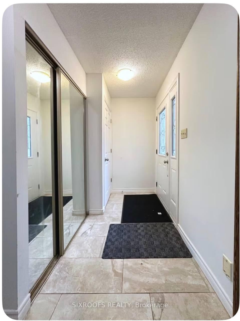 43 Eleanor Circle, Unit Main thumbnail 2