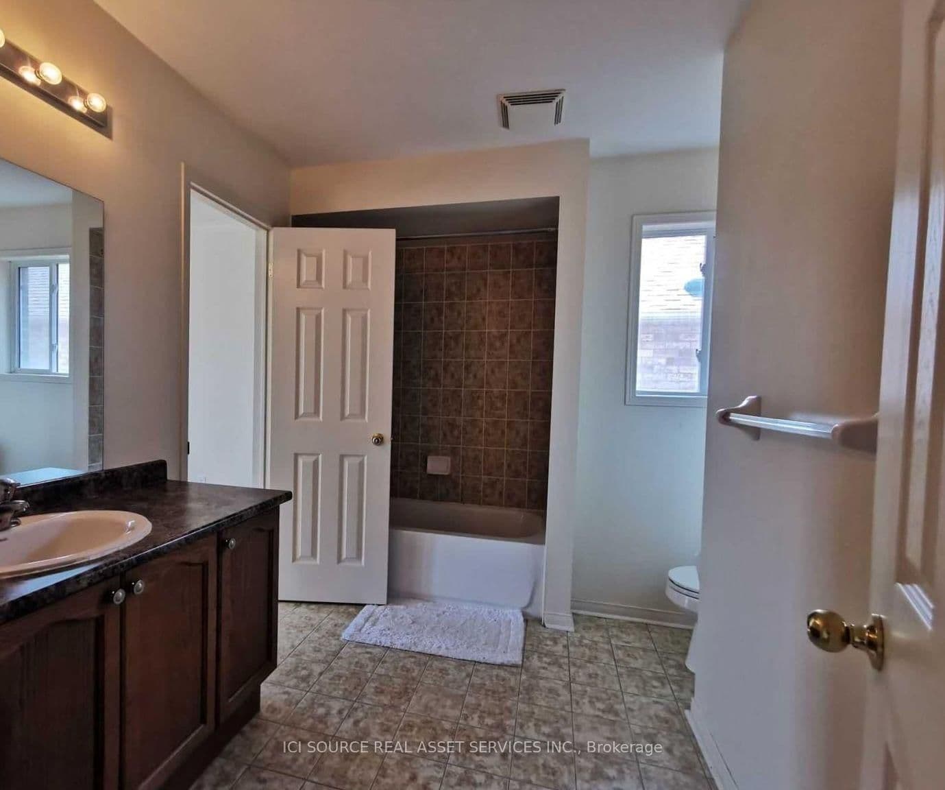 8 Maffey Crescent thumbnail 8