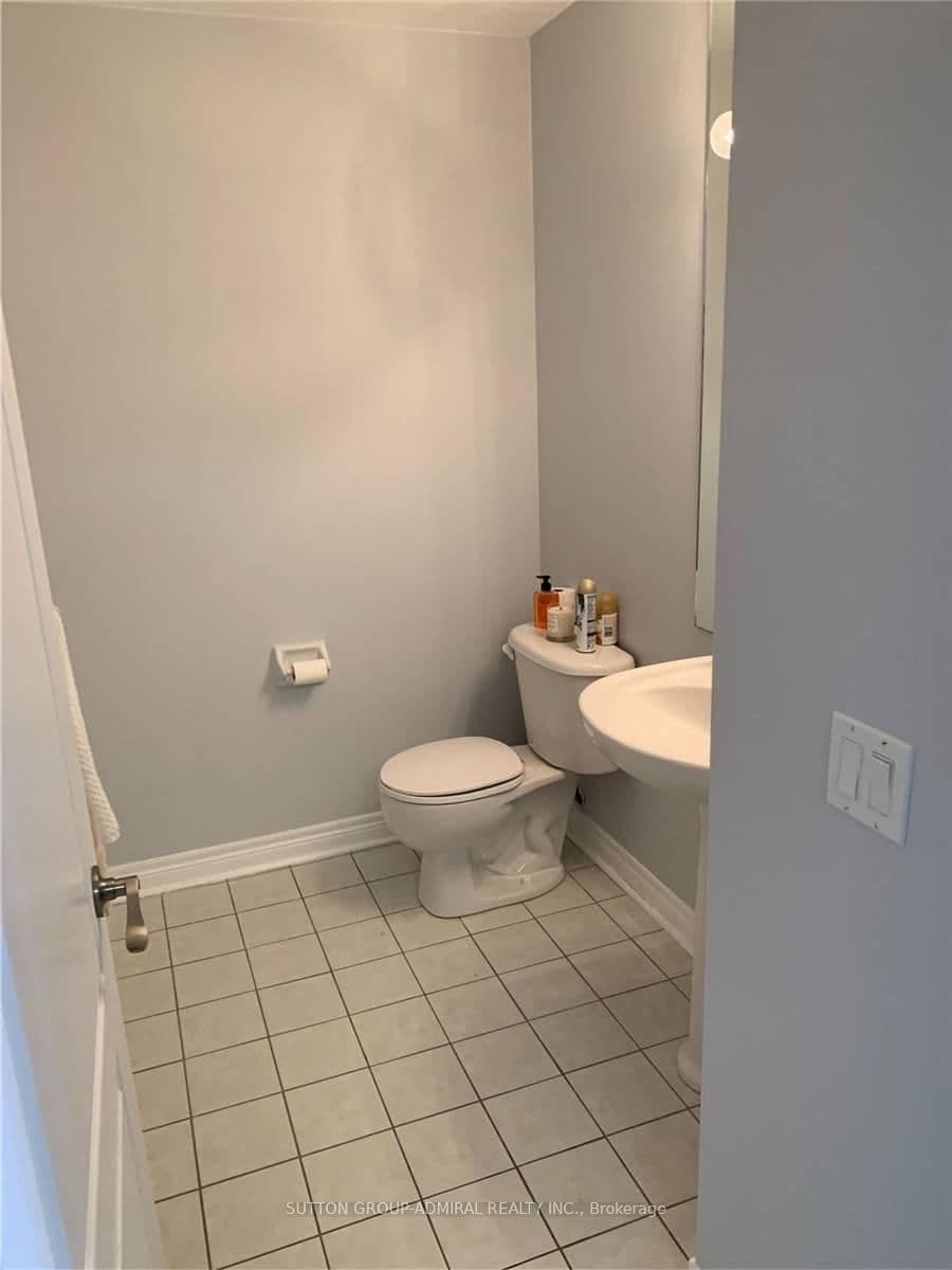 50 Disera Drive, Unit Ph05 thumbnail 12