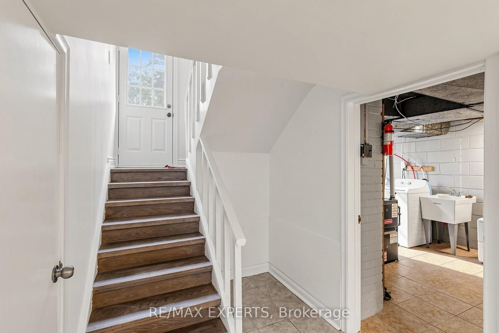 8 Longbridge Road thumbnail 30