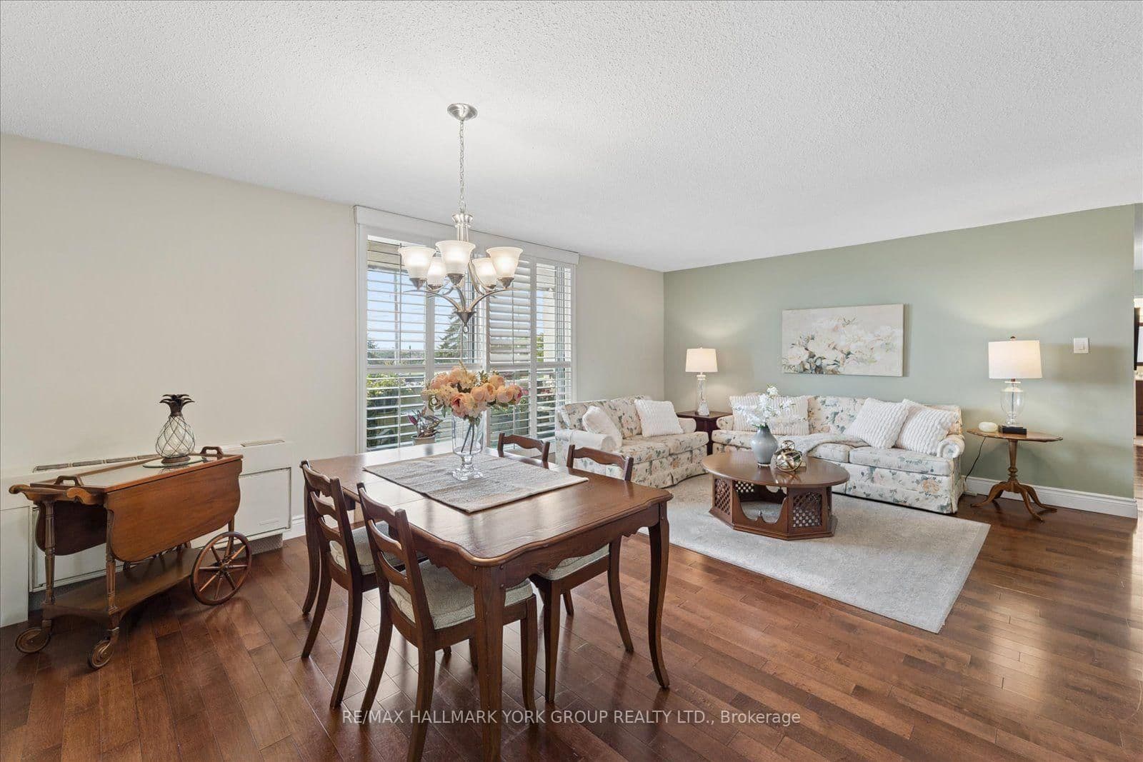 20 William Roe Boulevard, Unit 405 thumbnail 13