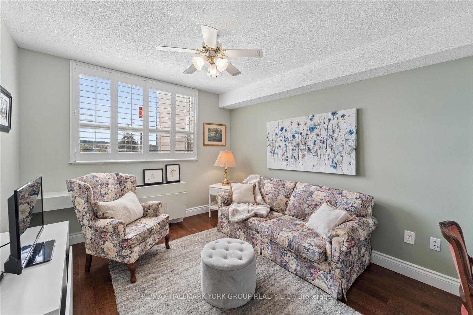 20 William Roe Boulevard, Unit 405 thumbnail 22