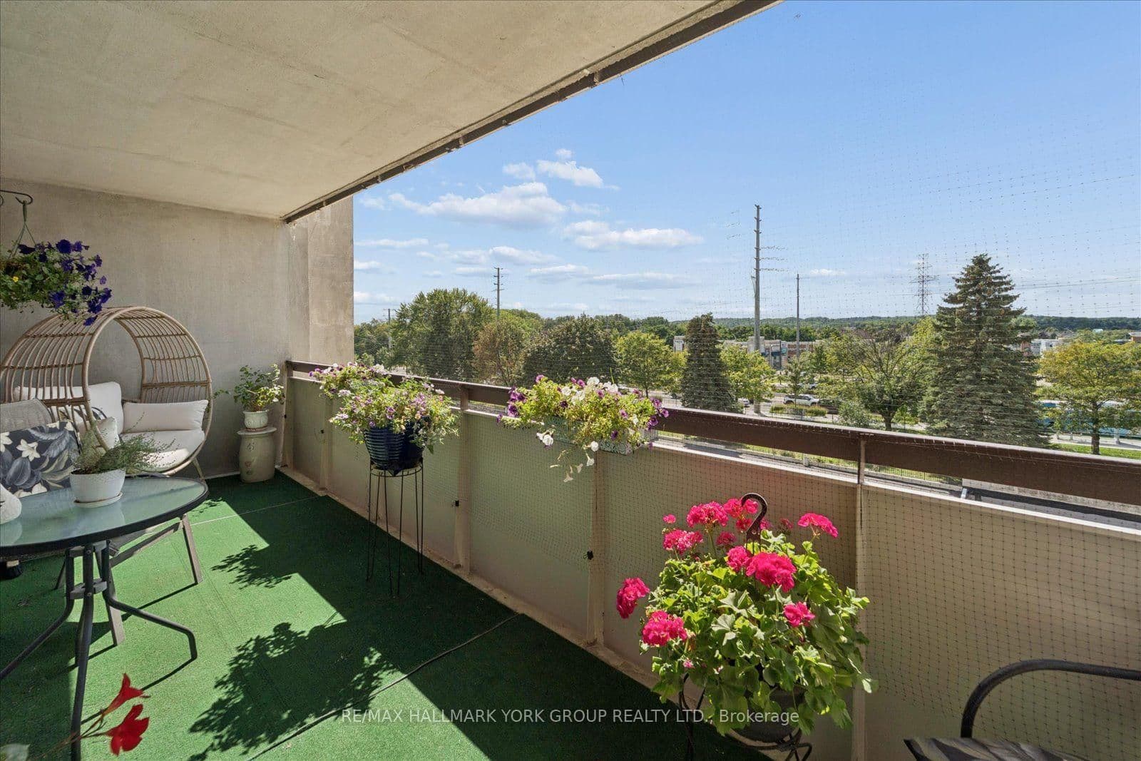 20 William Roe Boulevard, Unit 405 thumbnail 37