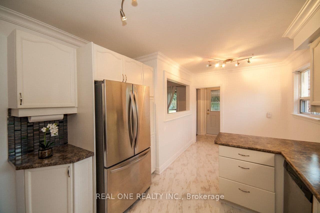 375 Neal Drive thumbnail 14