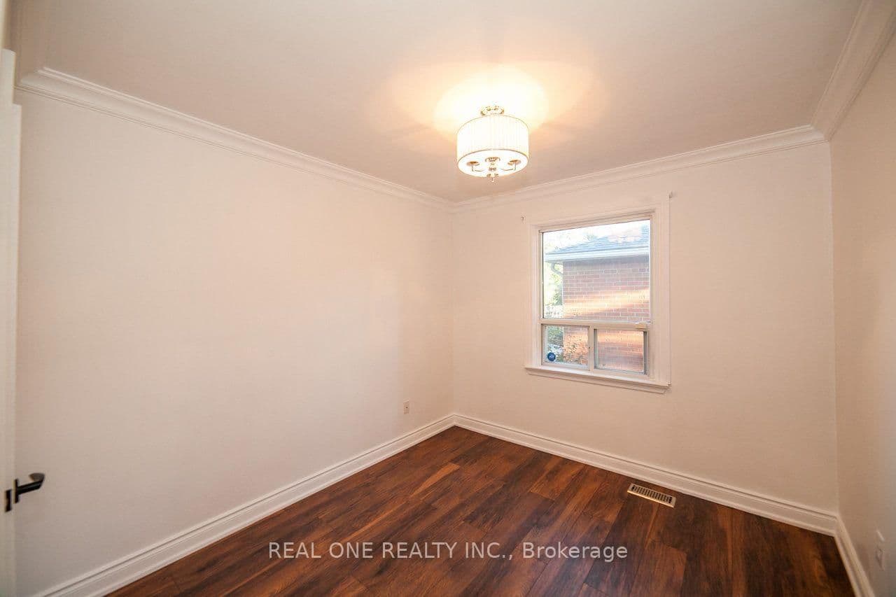 375 Neal Drive thumbnail 17