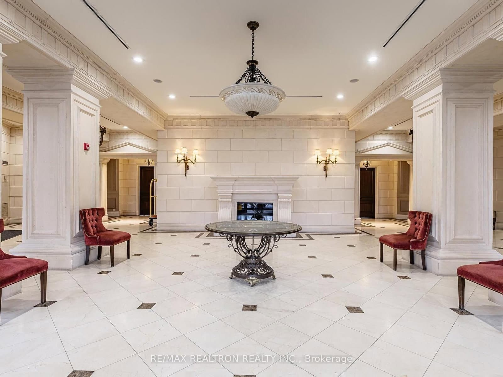 9225 Jane Street, Unit 401 thumbnail 4