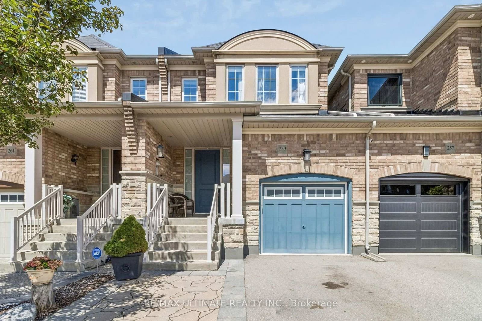 259 Wardlaw Place thumbnail 2