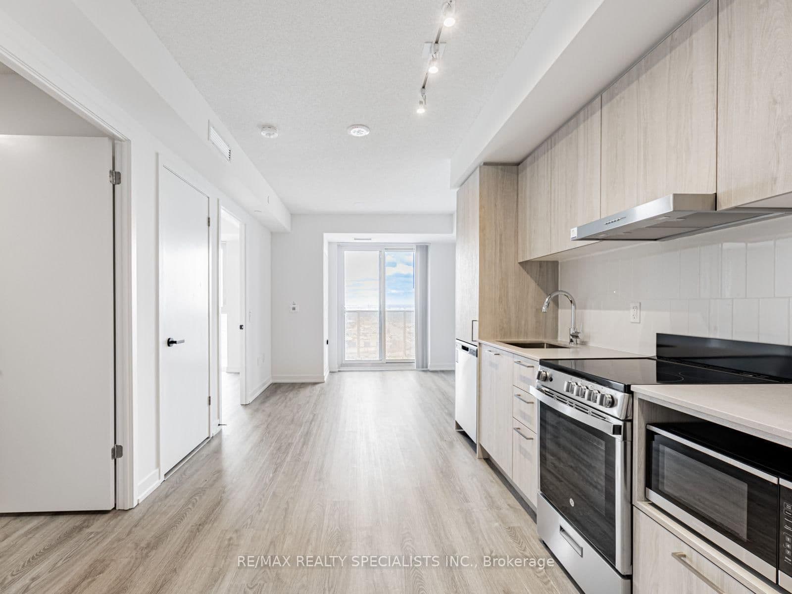 195 Commerce Street, Unit 3807 thumbnail 6