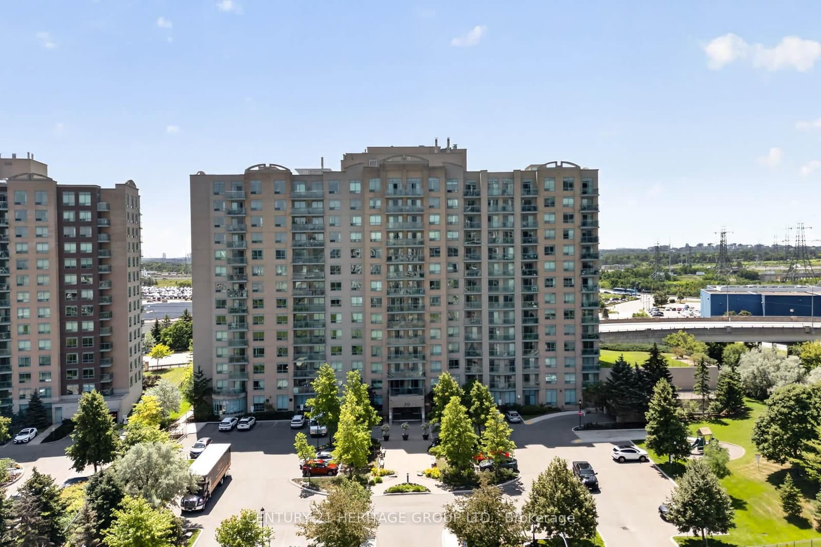 39 Oneida Crescent, Unit 1017 - Image 1
