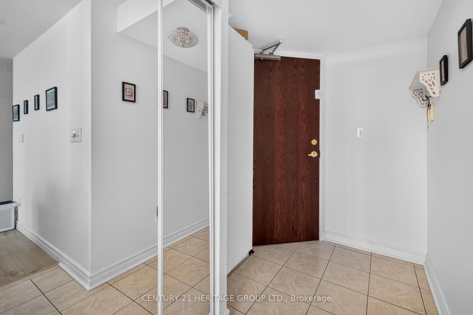 39 Oneida Crescent, Unit 1017 thumbnail 2